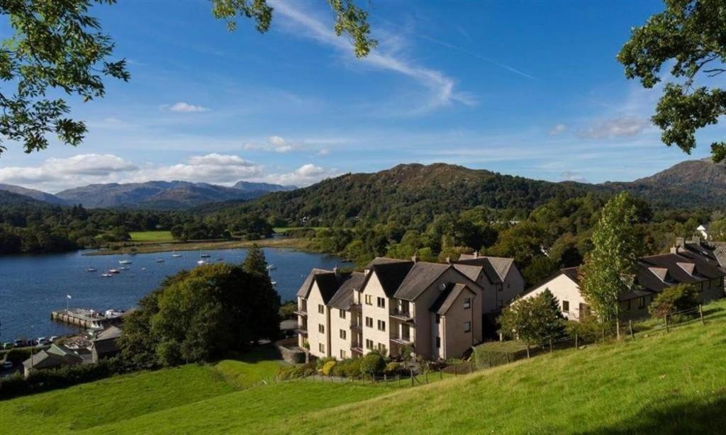 Brand New - Contemporary - 2 Bedroom - 2 Bathroom - Spacious Apartment - Lake Views Ambleside Exterior photo